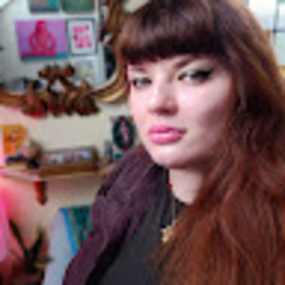 Meet your Posher, Eva